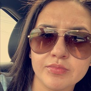 Meet your Posher, Marissa